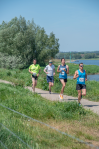 De mooie route door de uiterwaarden op 15 mei 2023.